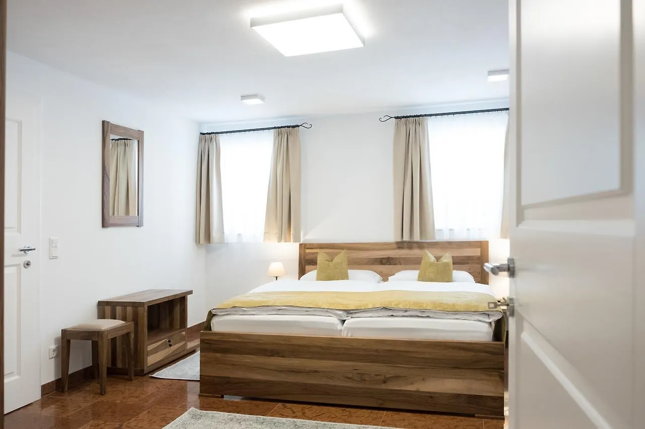 Sauerweingut Apartman Salzburg Ausztria