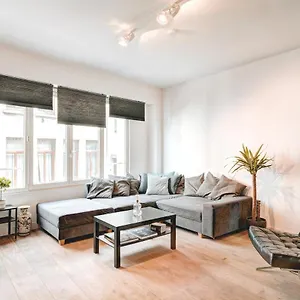 Light House. Heart Of Appartement Antwerpen